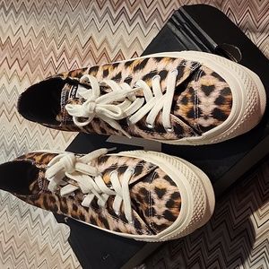 Converse Low Top Platform Cheetah Print